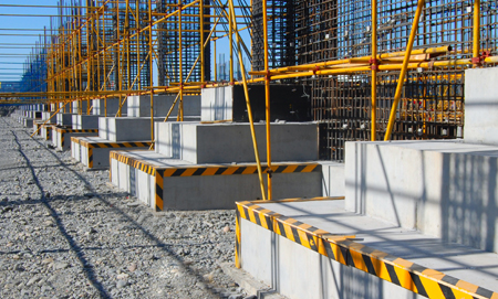 [湘潭]框剪结构高层住宅工程施工组织设计-54对混凝土工程包角保护